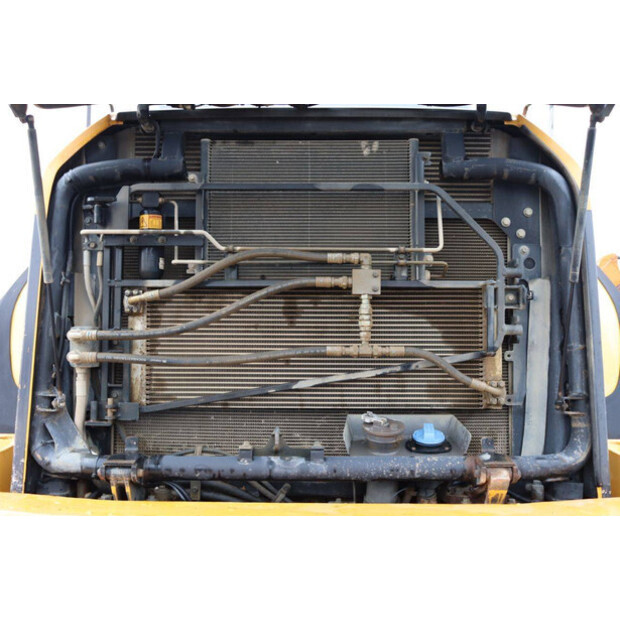 2016 فولفو L150H-43833944