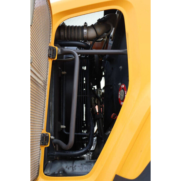 2016 فولفو L150H-43833945