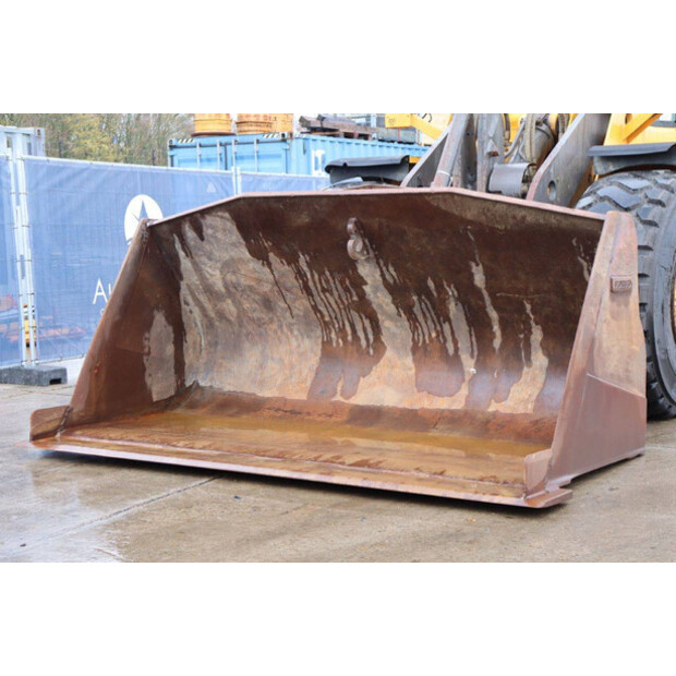 2016 فولفو L150H-43833948