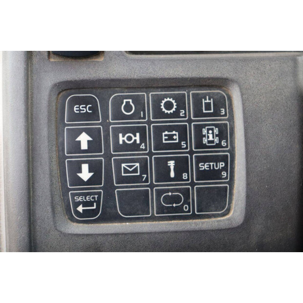 2016 فولفو L150H-43833965