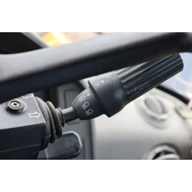 2016 فولفو L150H-43833972