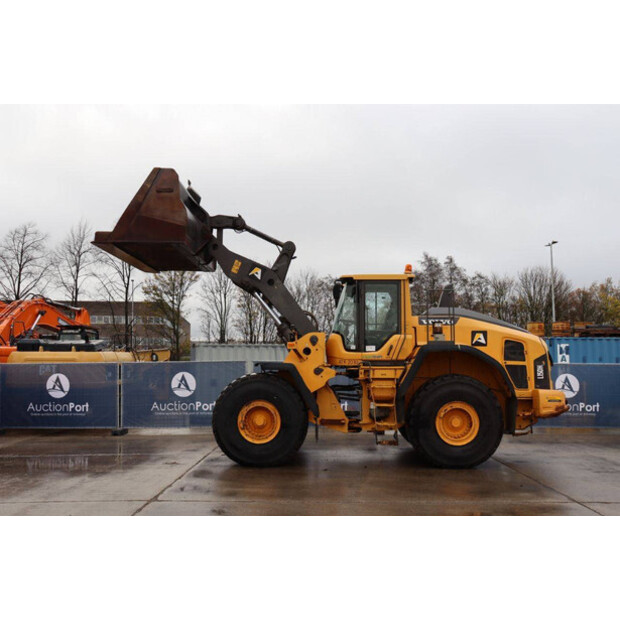 2016 فولفو L150H-43833979