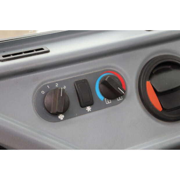 2021 BOBCAT L28-43834016