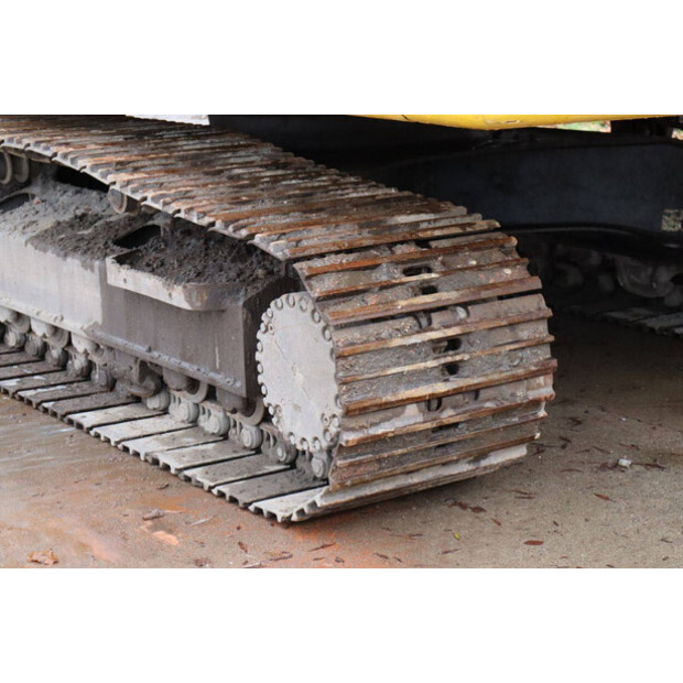 2016 Komatsu HB215LC-3-43834395