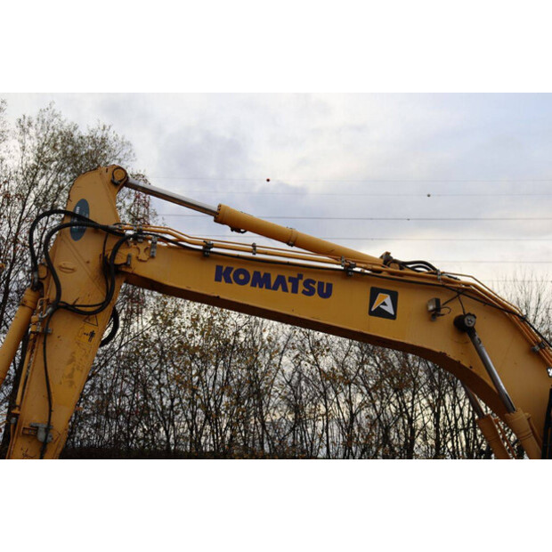 2016 Komatsu HB215LC-3-43834397