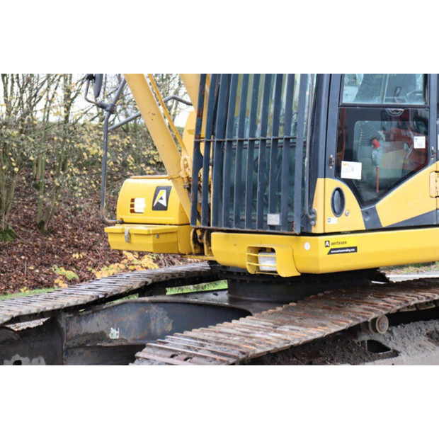 2016 Komatsu HB215LC-3-43834399