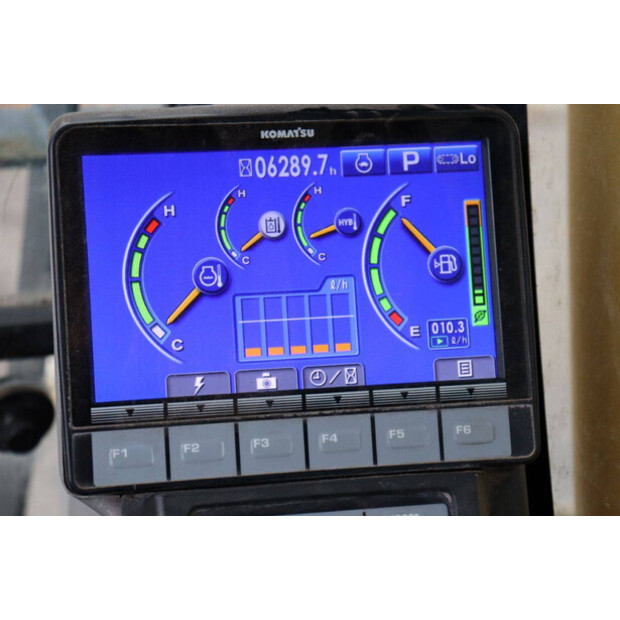 2016 Komatsu HB215LC-3-43834421