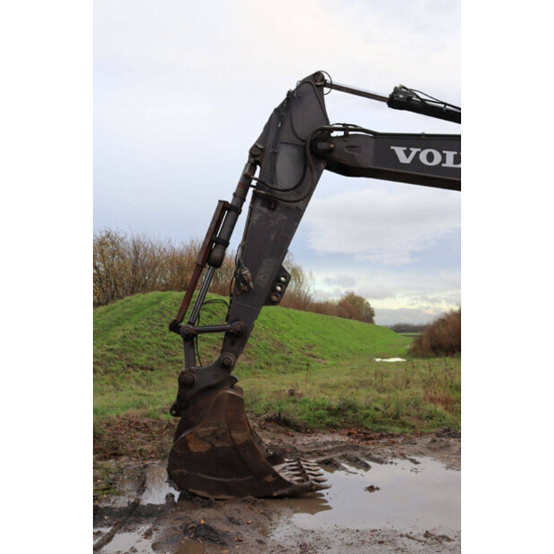 2017 فولفو EC300EL-43834448