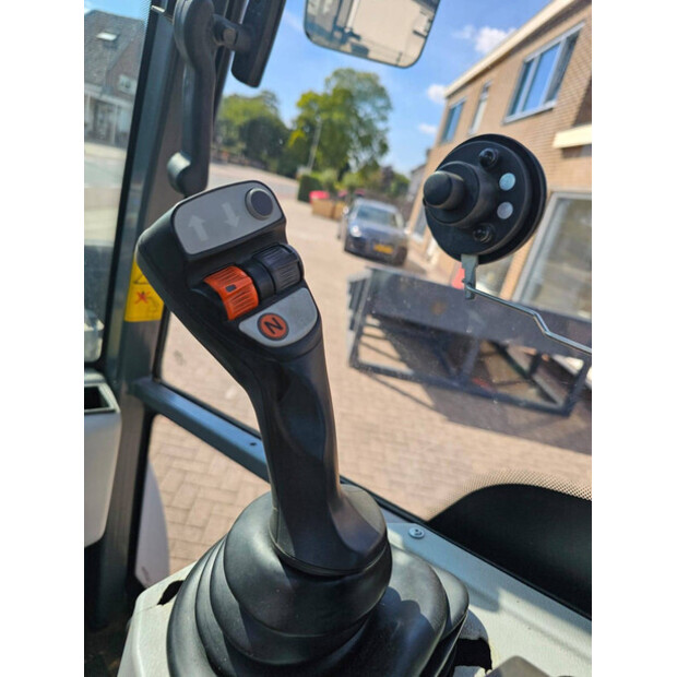 2017 كرامر 357-43834528