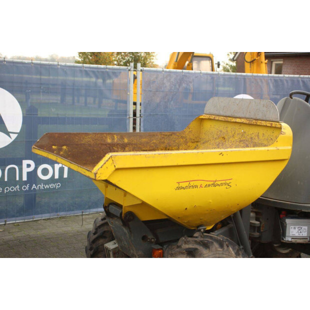 2015 نيوسون 1501-43834546