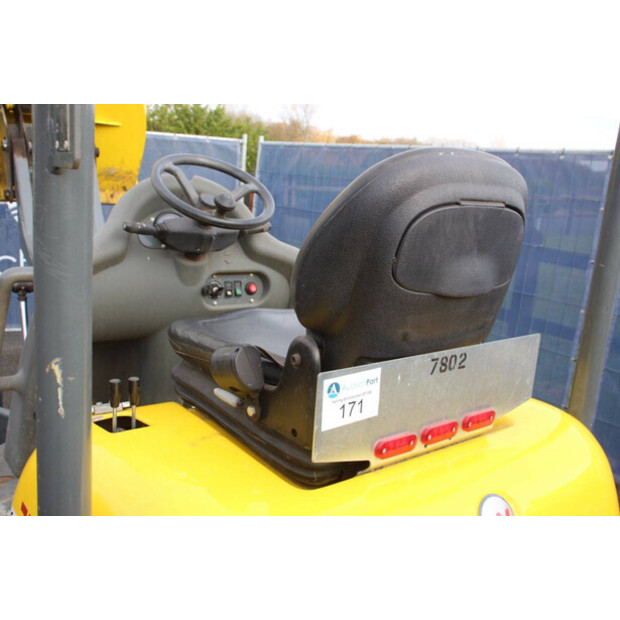 2015 نيوسون 1501-43834556