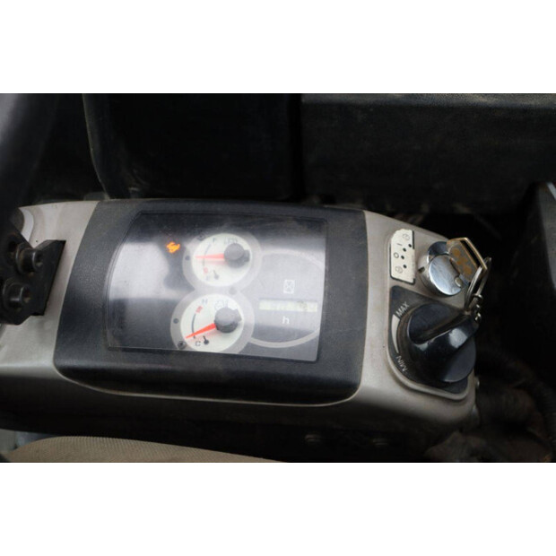 2014 كوماتسو PC55MR-3-43835084