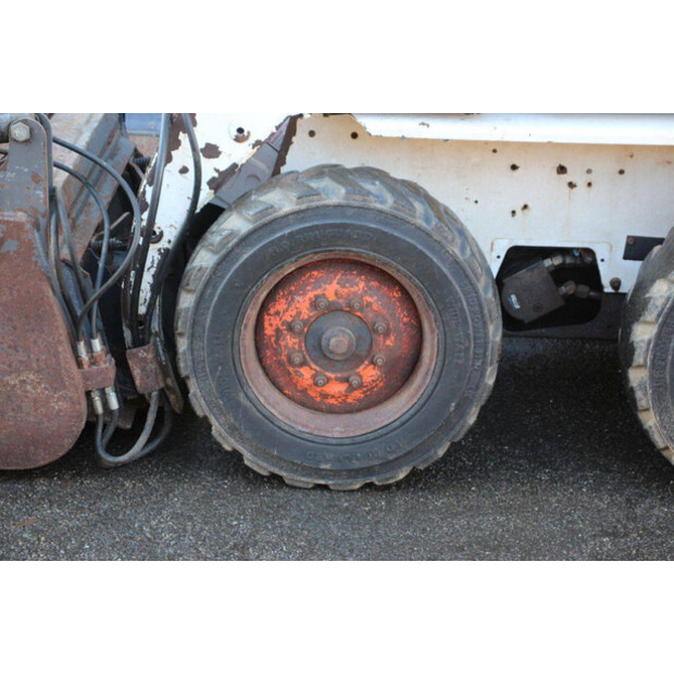 2000 بوبكات 763-43835270