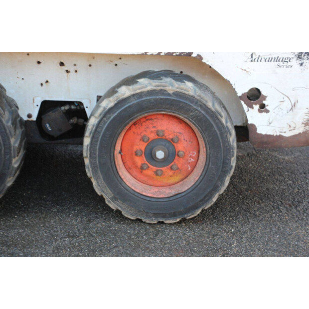 2000 بوبكات 763-43835271