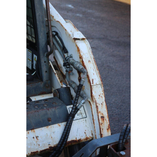 2009 BOBCAT T190-43835296