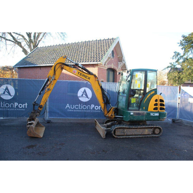 2012 Terex TC35-43835350