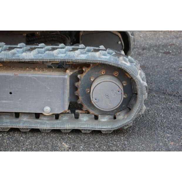 2022 فولفو EC18E-43835409