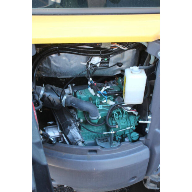 2022 فولفو EC18E-43835412