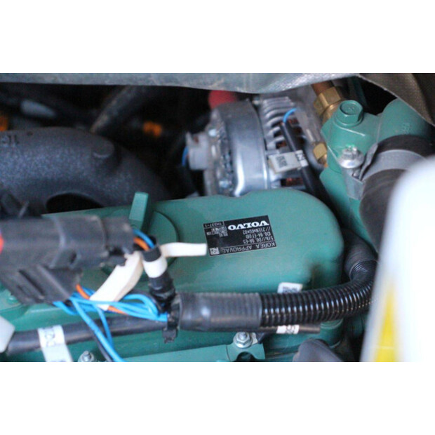 2022 فولفو EC18E-43835413