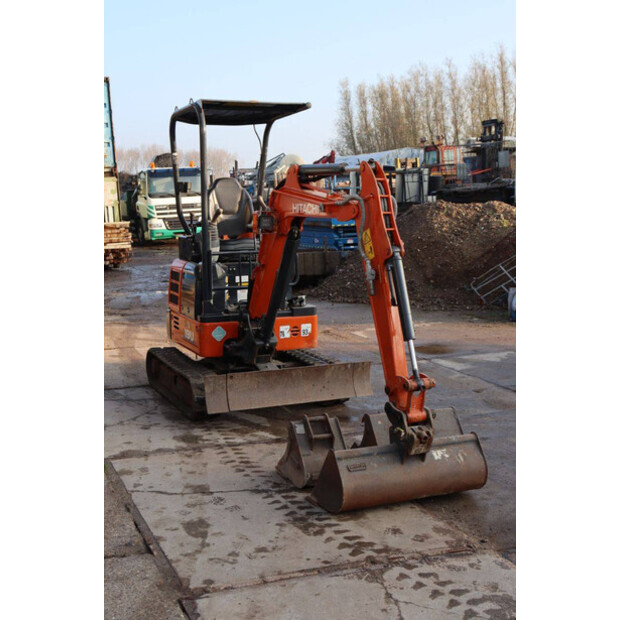 Hitachi ZX19U-6-43835431