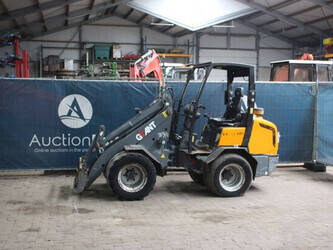 Image de CHARGEUSES SUR PNEUS 2014 GiANT V452T HD