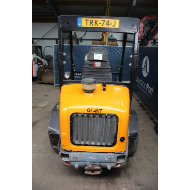 2014 GiANT V452T HD-43835582