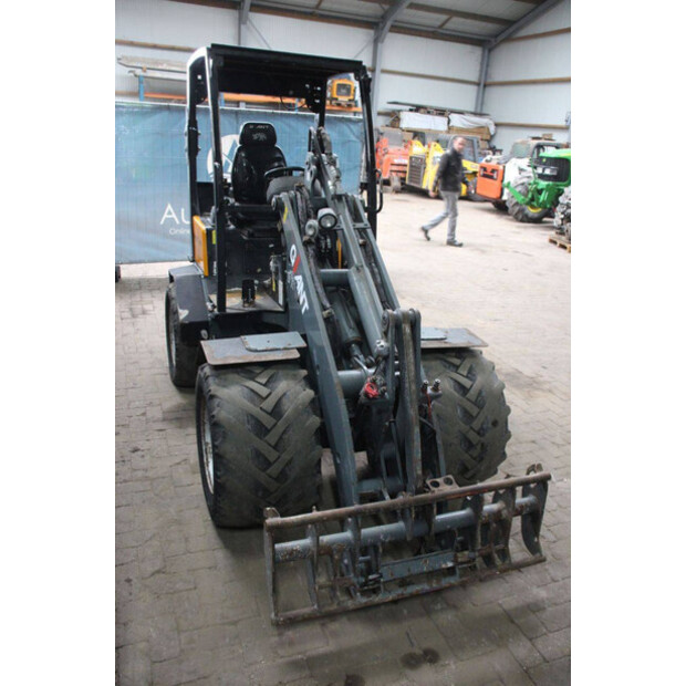 2014 GiANT V452T HD-43835584