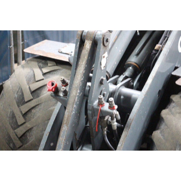 2014 GiANT V452T HD-43835588