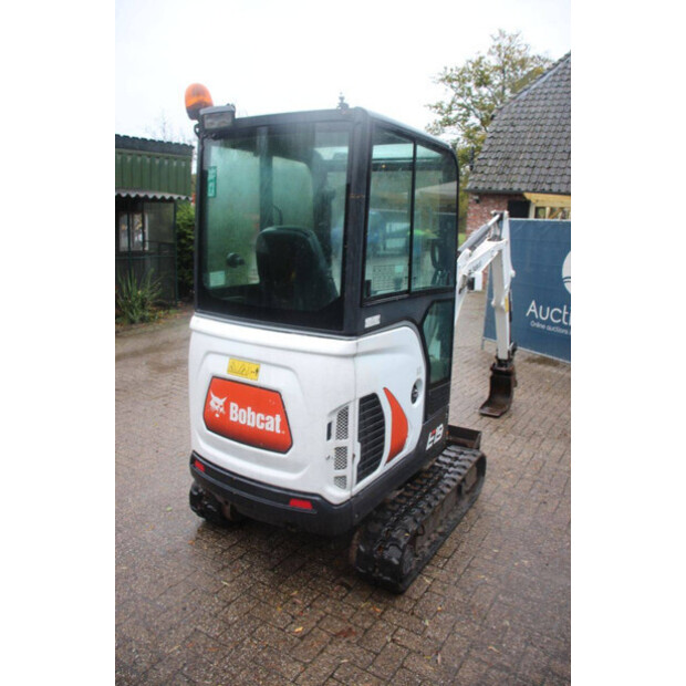 2016 بوبكات E19-43835737