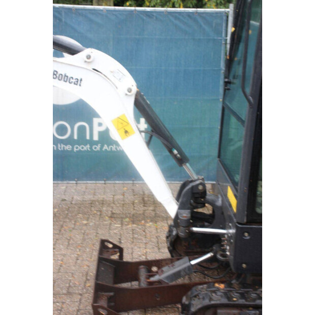 2016 بوبكات E19-43835745