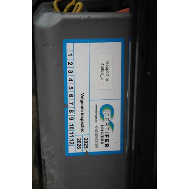 2016 بوبكات E19-43835758