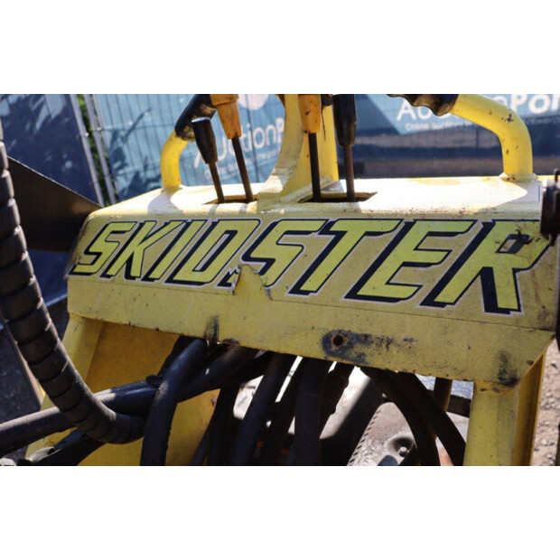 SKIDSTER M10X-43835999