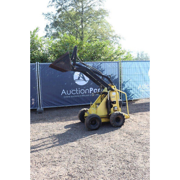 SKIDSTER M10X-43836004