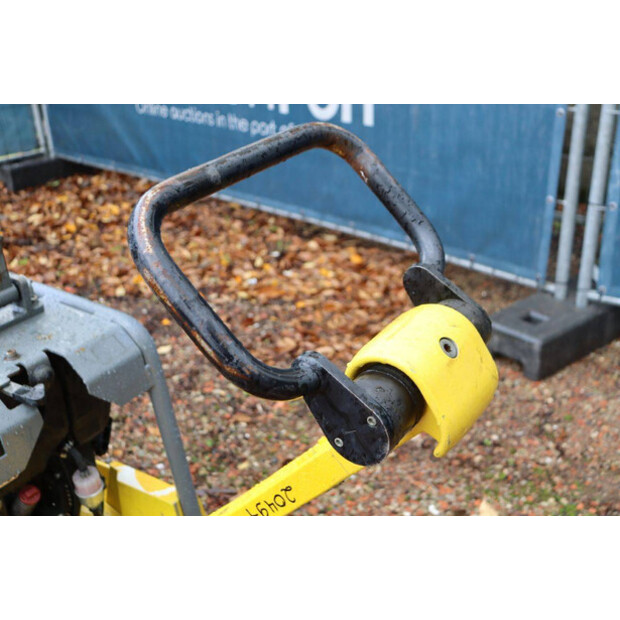 2017 نيوسون DPU-43836332