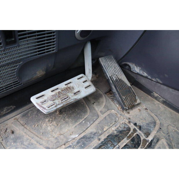 2014 مانيتو MT 1840-43836505