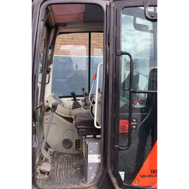 2015 TAKEUCHI TB216-43836554