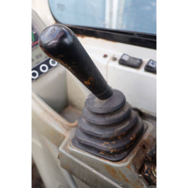 2015 TAKEUCHI TB216-43836560