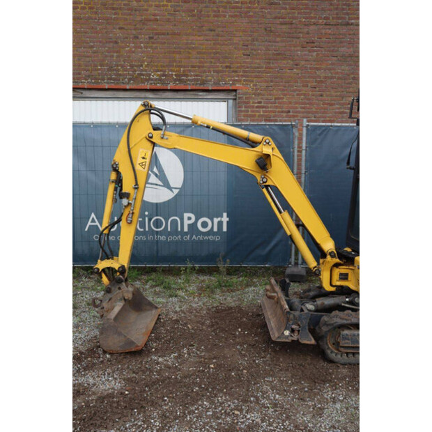 2019 Komatsu PC16R-3HS-43836731