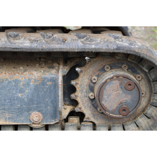 2019 Komatsu PC16R-3HS-43836739