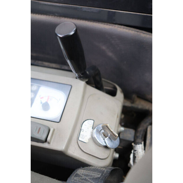 2019 Komatsu PC16R-3HS-43836752