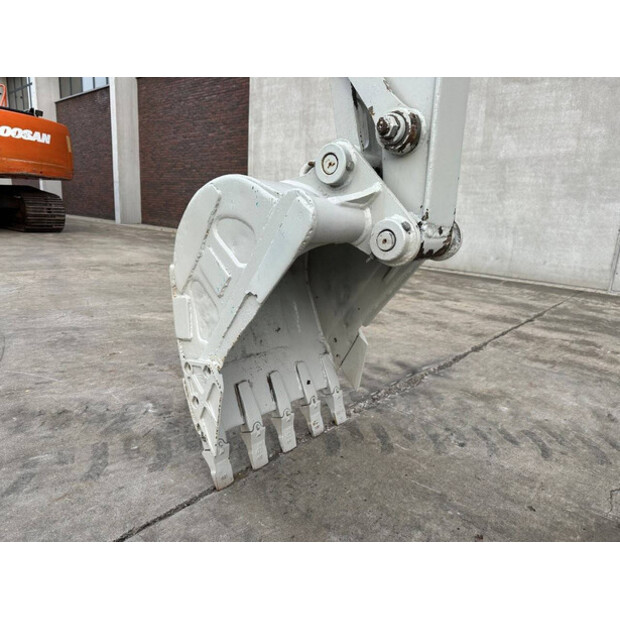 تاكوتشي TB150C-43837413