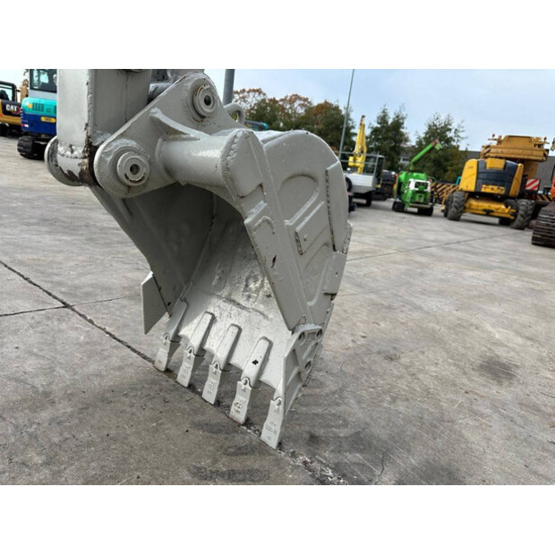 تاكوتشي TB150C-43837415