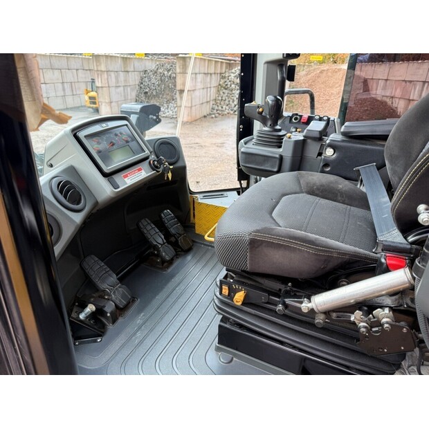 2017 Caterpillar 966M-43843803