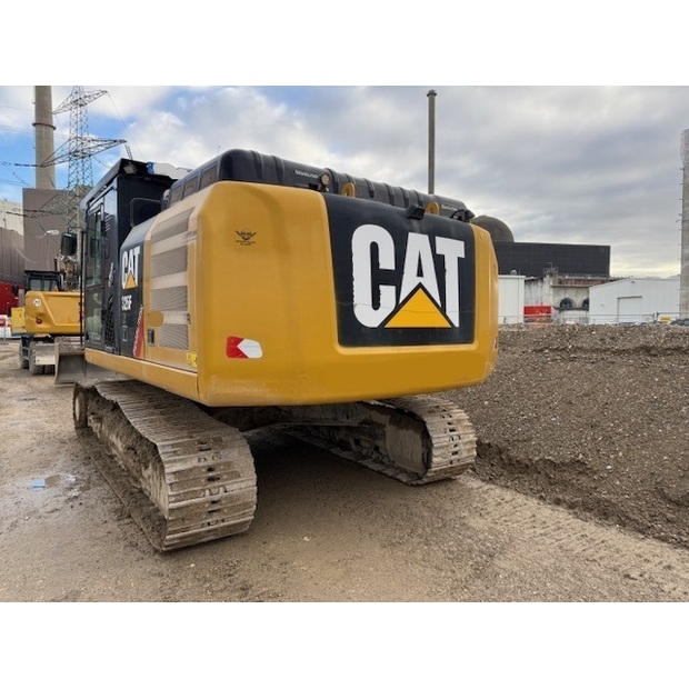2018 Caterpillar 326F LN-43843834