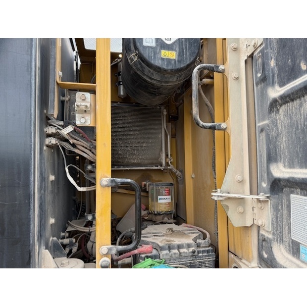 2018 Caterpillar 326F LN-43843839