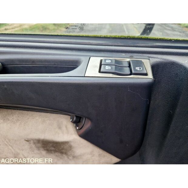 2010 Renault PREMIUM-43851540