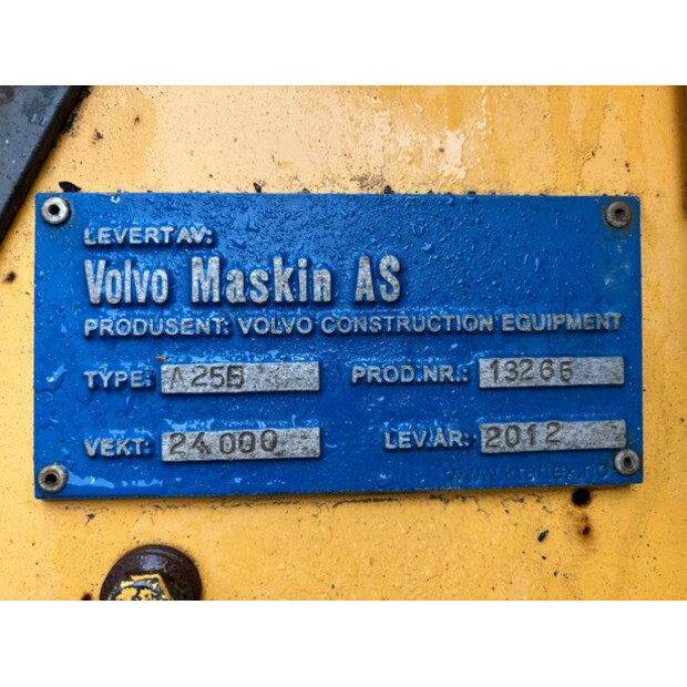 2008 فولفو A 25 E-43853537