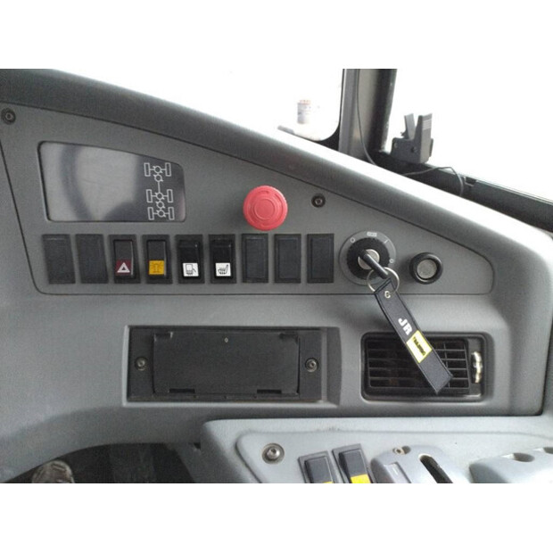 2008 فولفو A 25 E-43853543