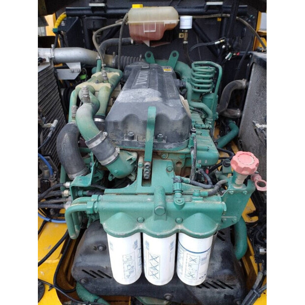 2008 فولفو A 25 E-43853547