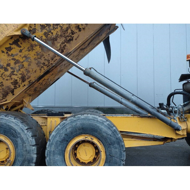 2008 فولفو A 25 E-43853552